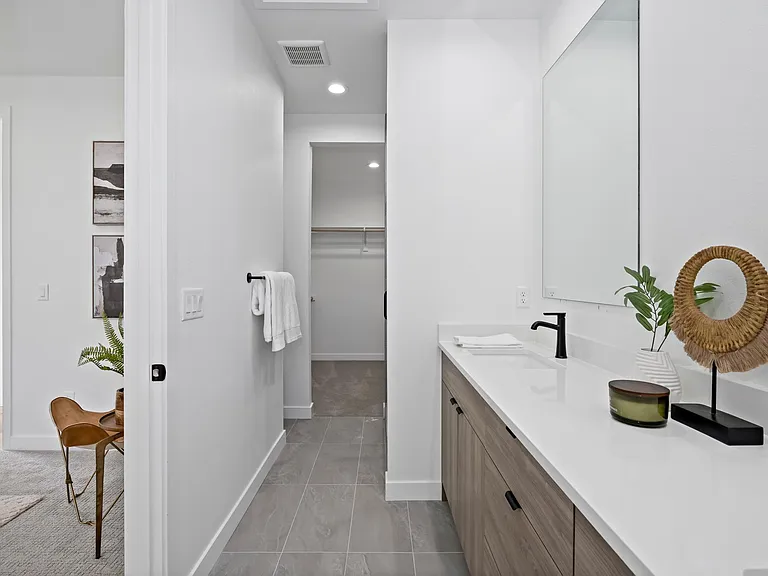 1417 Benton St — Photo 23