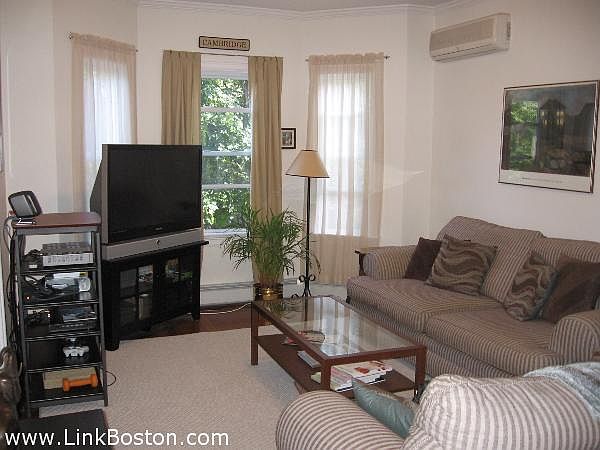 1st image of 293 Cardinal Medeiros Ave #2