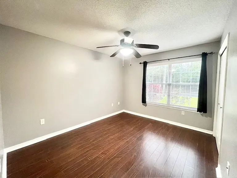655 County Line Rd — Photo 11