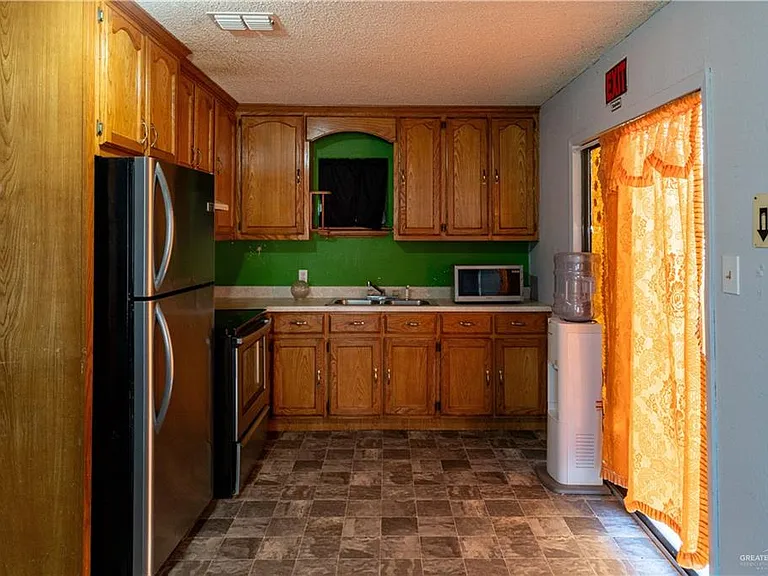 6612 S Olivarez St — Photo 16