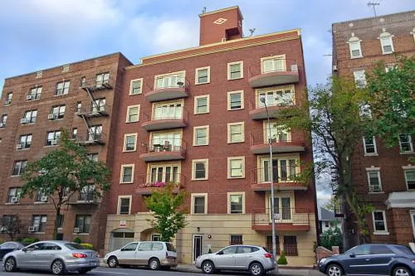 Sold by Metro Net Realty | media 18