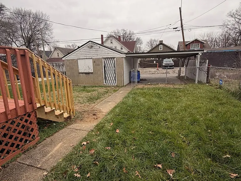 1813 W Gaulbert Ave — Photo 2