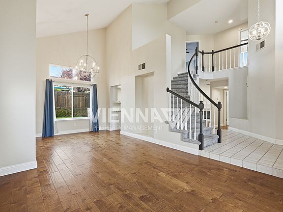 5th image of 2212 Thurton Dr