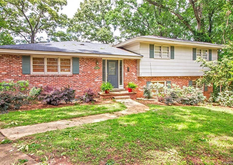 1st image of 3637 Royal Crest Dr