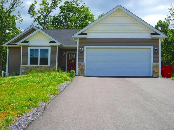 183 Escape Ct, Hedgesville, WV 25427