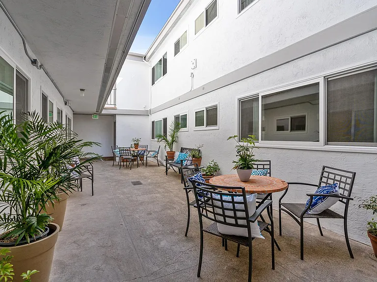 5270 College Ave #8 — Photo 22