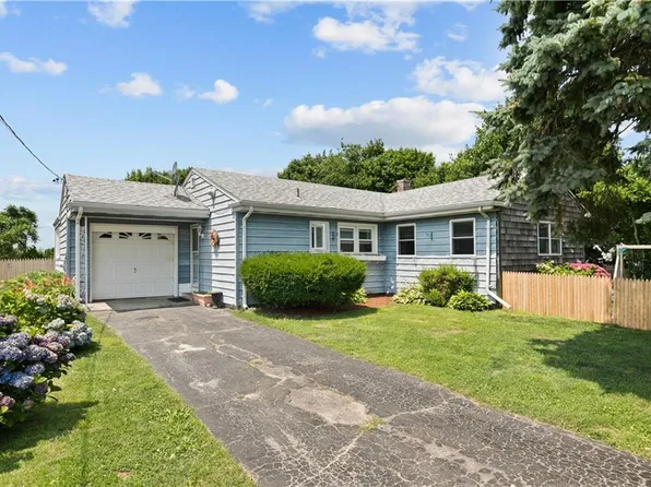7 Arbor Ter, Tiverton, RI 02878