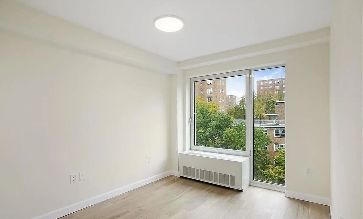 111 East 115th Street — Photo 3