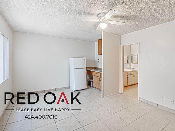 3rd image of 16515 Victory Blvd #7-91406-7