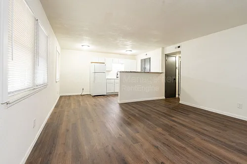 750 W Dayton Ave #204 Photo 1