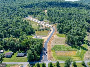 9 Conveyor Dr, Newmanstown, PA 17073