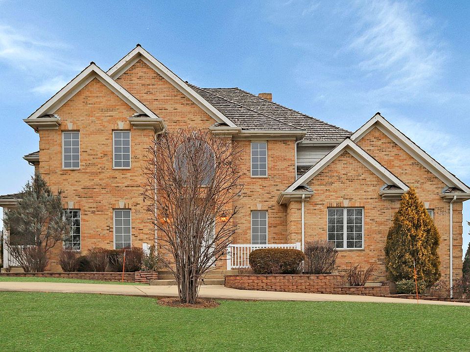 1st image of 2 Falcon Lakes Dr