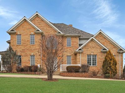 2 Falcon Lakes Dr, South Barrington, IL, 60010