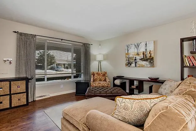 3 bed, 2151 sqft, $3,000 — Photo 3