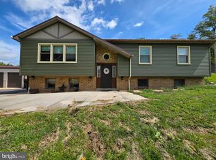 9760 Hunter Ln, Petersburg, PA 16669