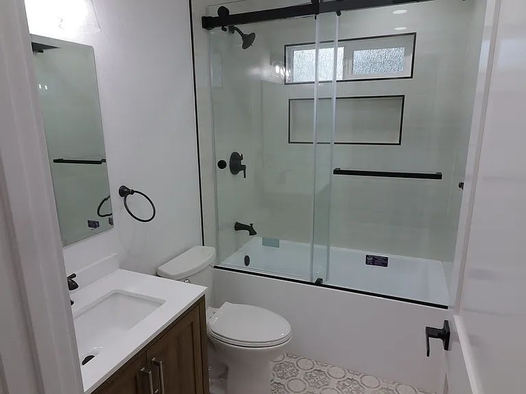 205 W Nubia St #A — Photo 12