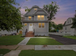 147 Oak St, Teaneck, NJ 07666