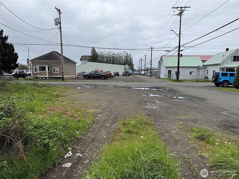 3rd image of 110 S Harbor Street