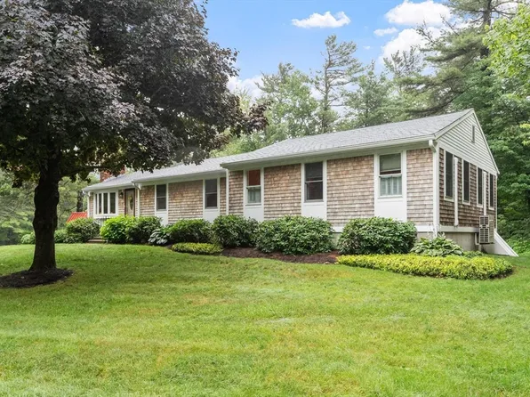 28 Redwood Dr, Princeton, MA 01541