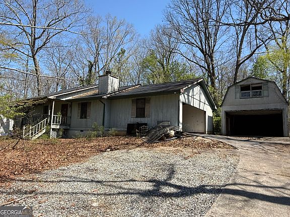 2nd image of 375 Strickland Rd