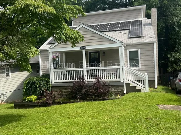 2706 White Oak Dr, Decatur, GA 30032