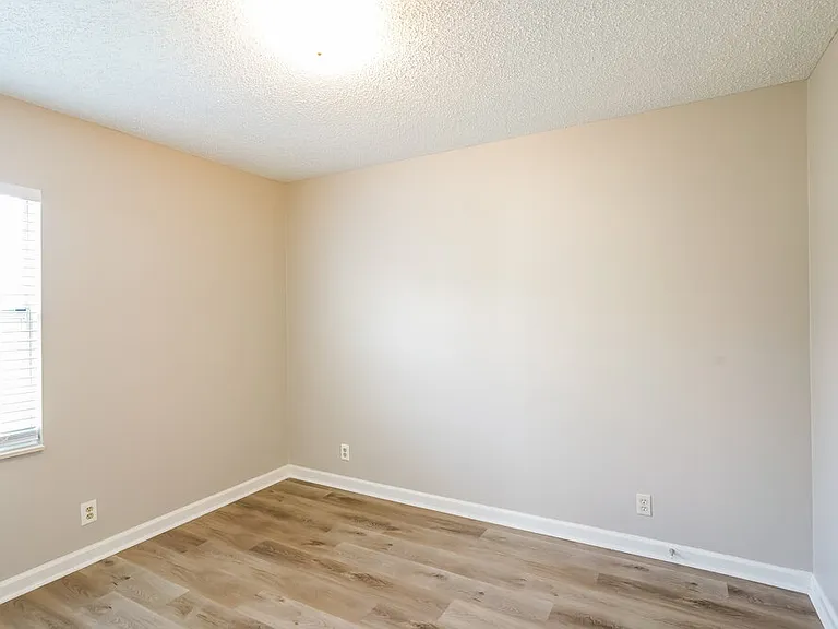 905 Traceton Ct — Photo 14