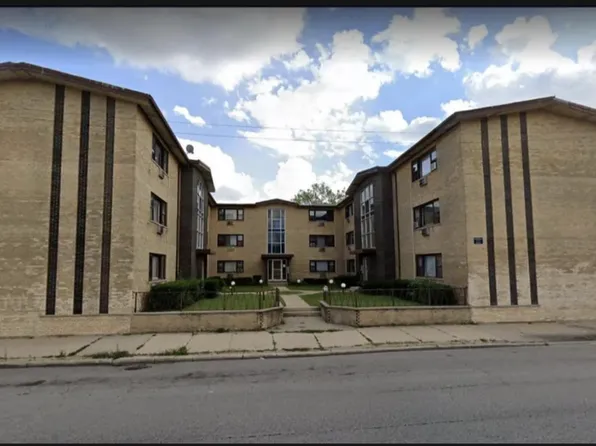 8700 S Paxton Ave #B3, Chicago, IL 60617