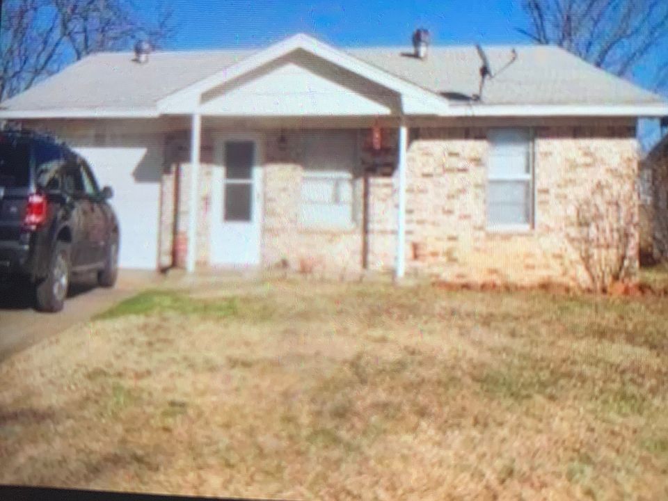 2nd image of 213 Edd Dr