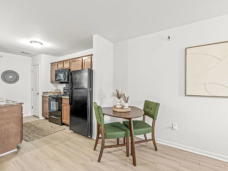 Arborwood Apartments — Photo 28