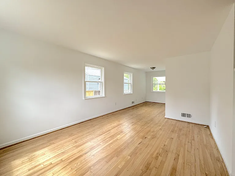 5700 Fenwick Dr — Photo 5