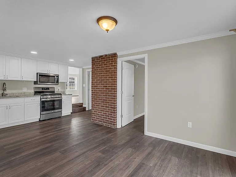 297 Elm St — Photo 22