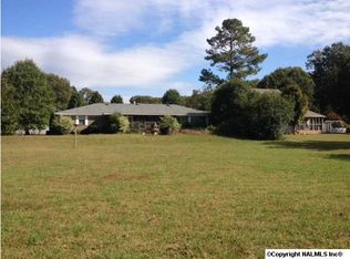 19375 W Lake Cir, Athens, AL 35611