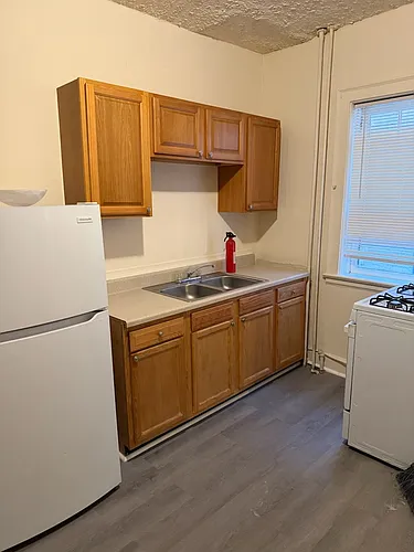 920 N 4th St #402 Photo 1
