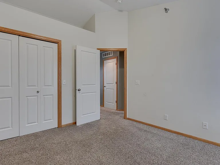 6758 S 181st Ct — Photo 20