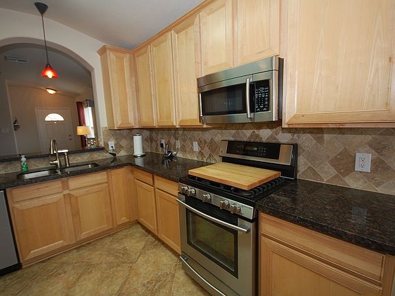 3rd image of 6851 Arbor Hollow Ln