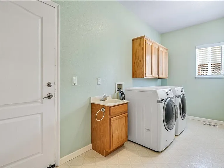 9759 Dawn Way — Photo 15