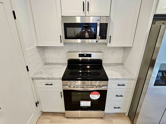 4th image of 818 Vera Ave
