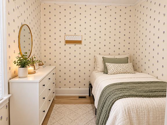 4th image of 38 Pine St #1