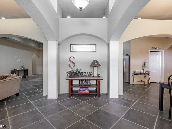 4th image of 687 Montura Ave