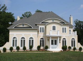 3517 W Ox Rd, Fairfax, VA 22033