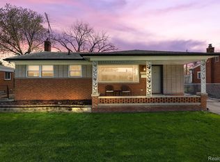 25640 Marilyn Ave, Warren, MI 48089