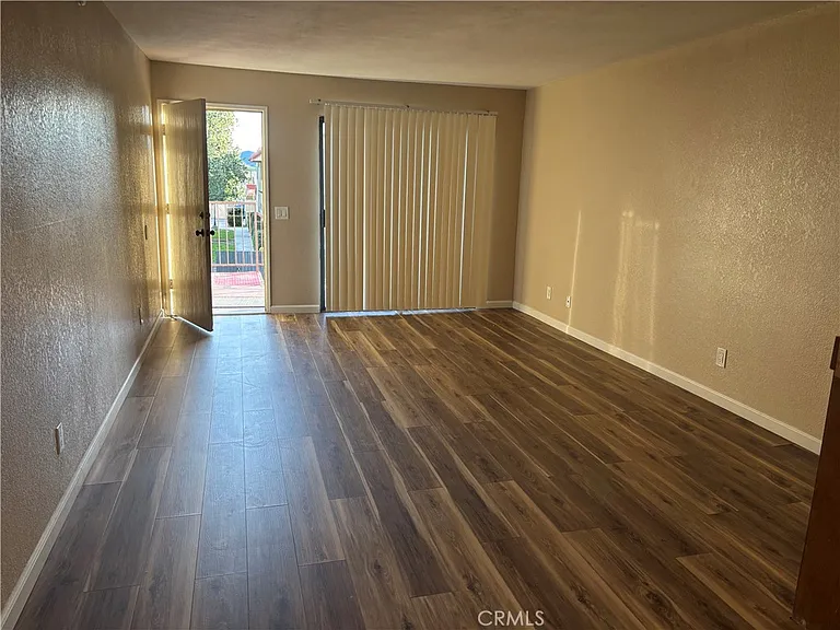 2469 W Acacia Ave #2469 — Photo 3