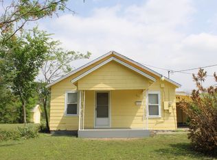 520 E 10th Ave, Belton, TX 76513