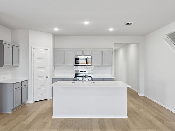 7th image of this home