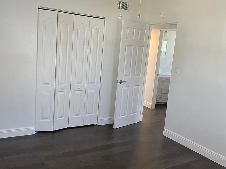504 63rd Ave W — Photo 20