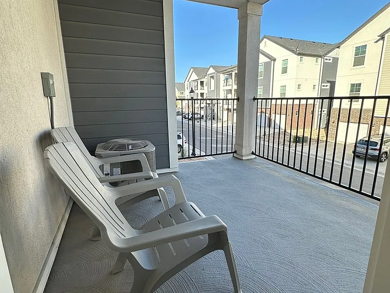 884 N Van Dyne Dr #203 — Photo 20
