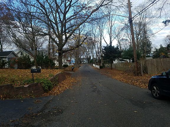 5th image of 34 Brookhaven Dr