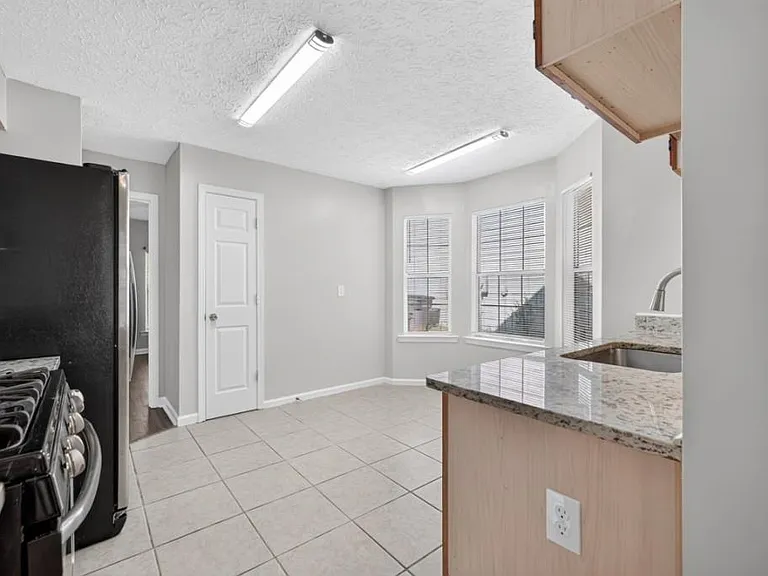 2949 Weston Brook Ln — Photo 16