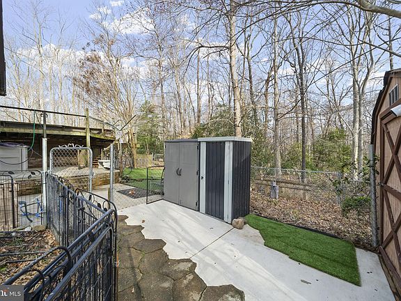 5th image of 11200 Bear Woods Pl