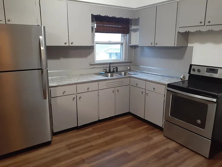 136 W Morton St #2 — Photo 1